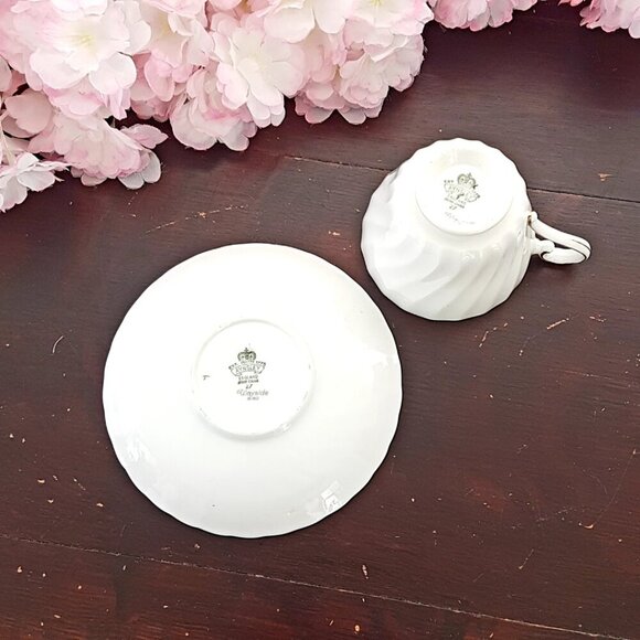Vintage Aynsley Wayside Bone China Tea Cup & Saucer England - Picture 7 of 7